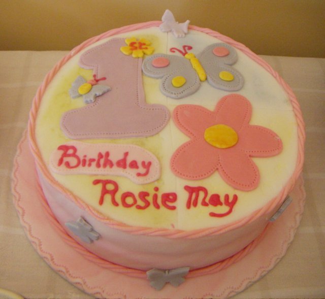 firstbirthdayrosie.jpg