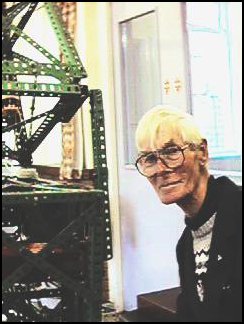 One of Meccano's 'greats': WLMS member Phil Bradley with his floating crane at the November 1998 meeting.