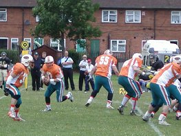 David Nimmins looks for his open receivers in the first quarter.