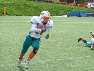 Ed Morgan returns the punt